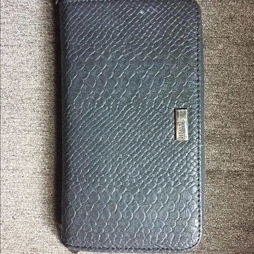 Jewell by 31 wallet