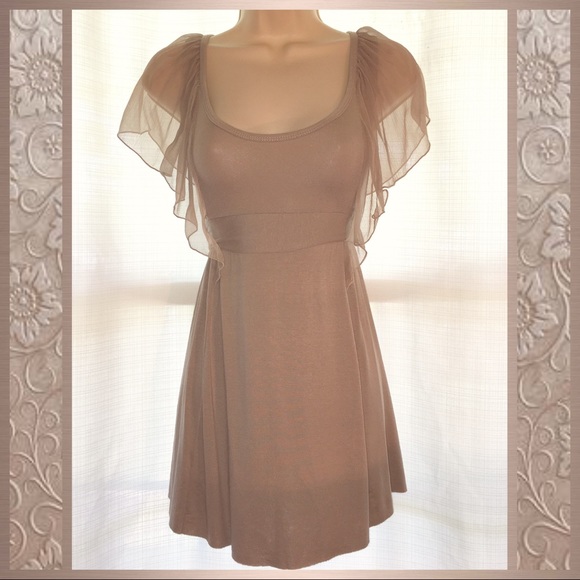 Tops - 🔑Fluttery blouse🔑