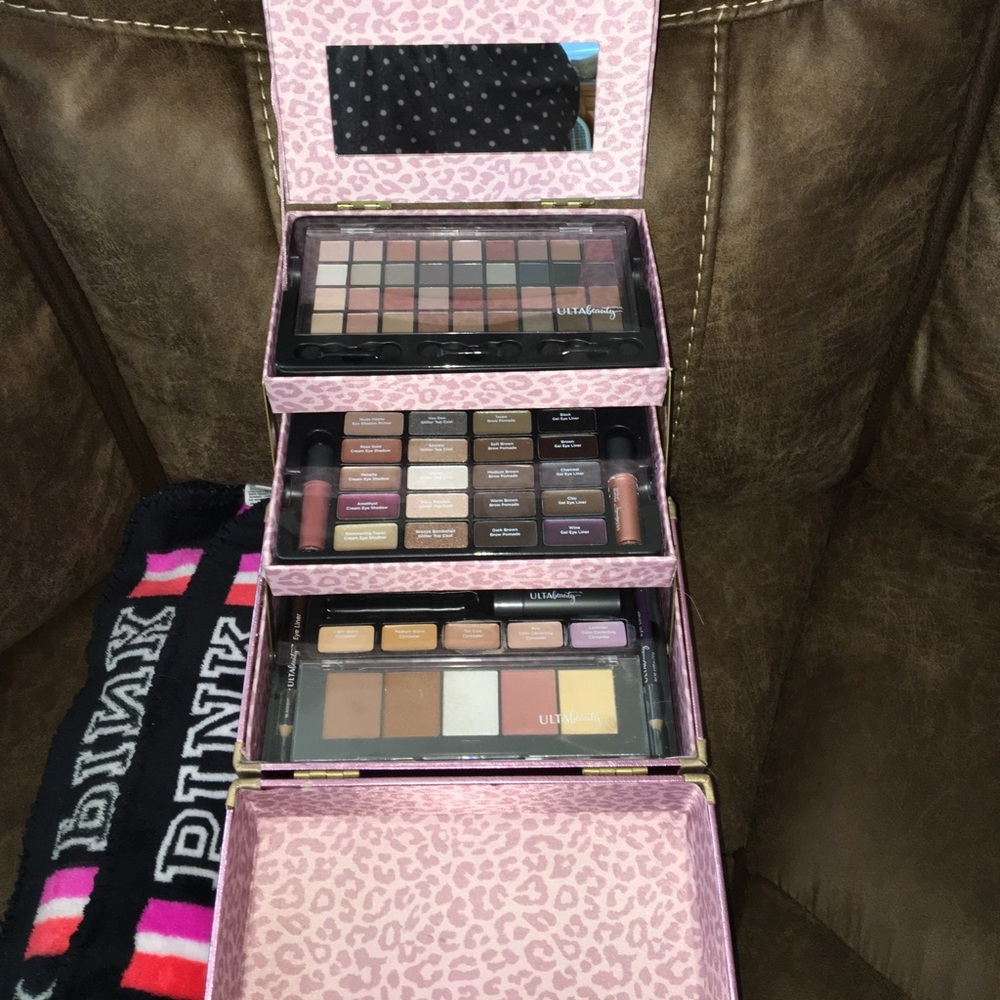 Never used Ulta Beauty 72 piece collection
