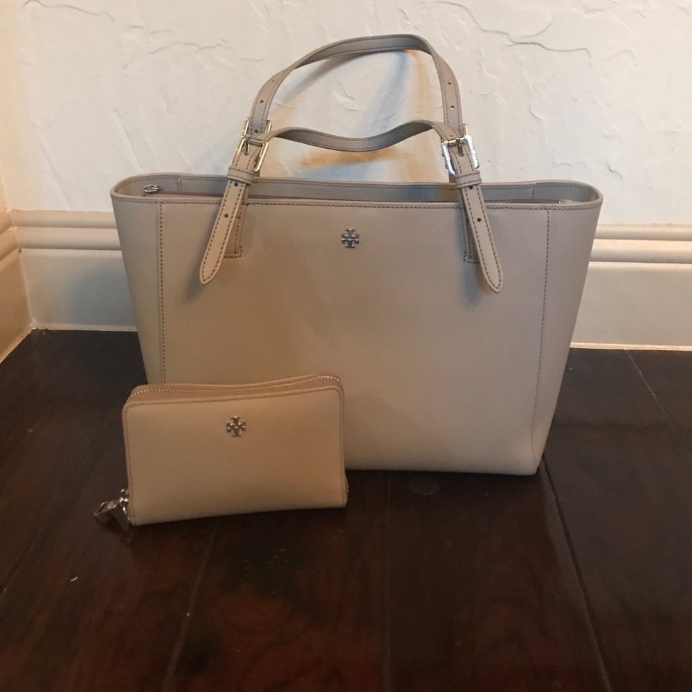Authentic Tory Burch Small York Bag