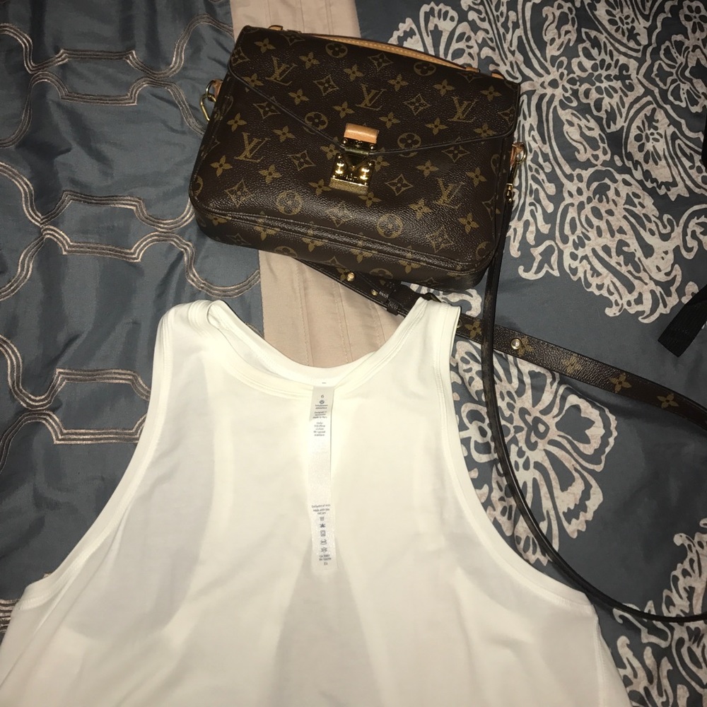 NWT Lululemon Tie the Knot Tank Size 6
