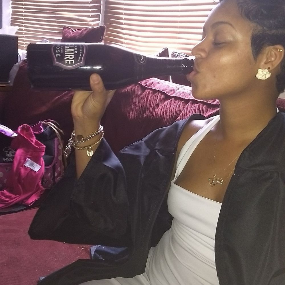 Meet your Posher, Simone