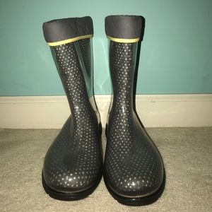 Clear rain boots with liners
