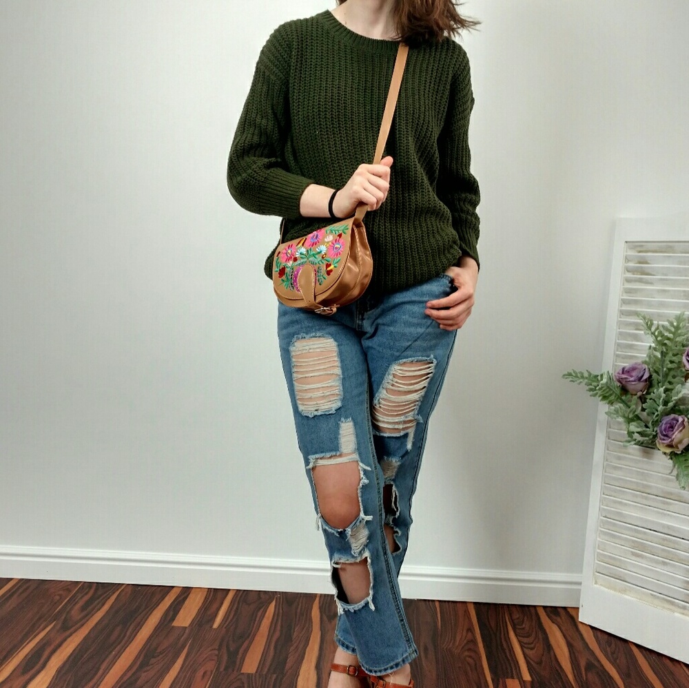 🚨LAST ONE🚨🌿SWEATER WEATHER🌿 - Picture 4 of 6