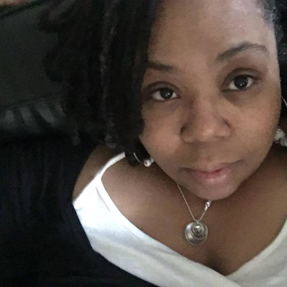 Meet your Posher, Nishia