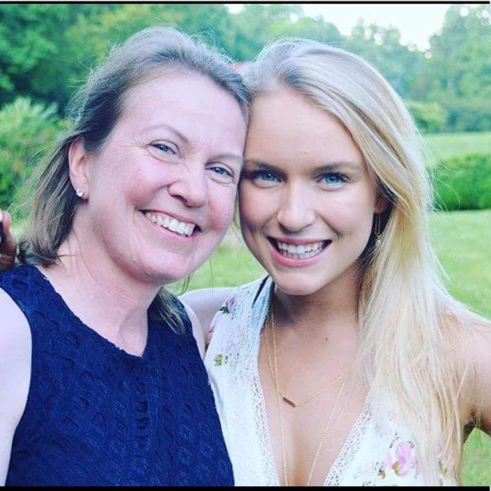 Meet your Posher, Claire