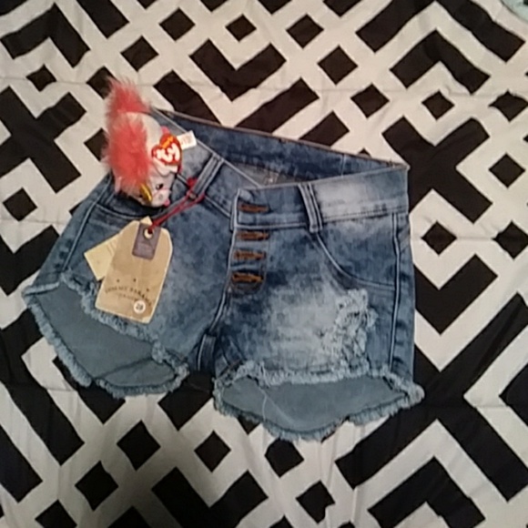 Little rip shorts - Picture 1 of 1