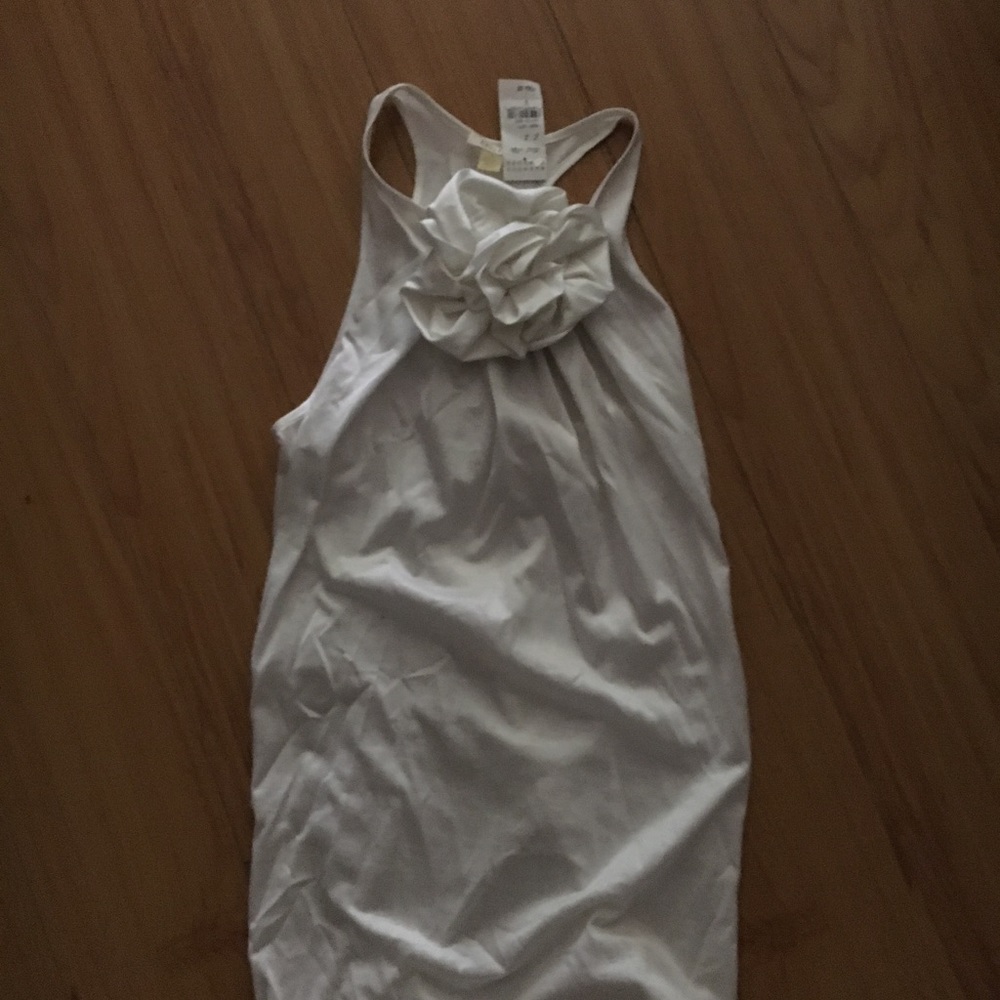 Beautiful white ELIJAH rose tank top
