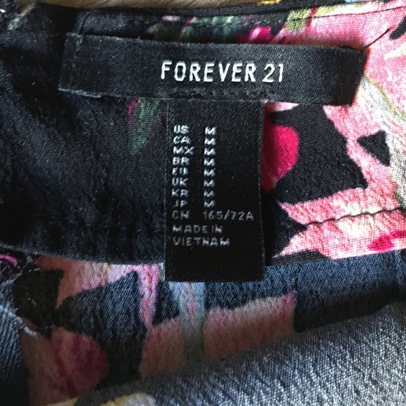 Forever 21 Pencil Skirt with Slit - Picture 4 of 4