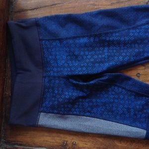 Lululemon Athletica Navy blue patterned leggings