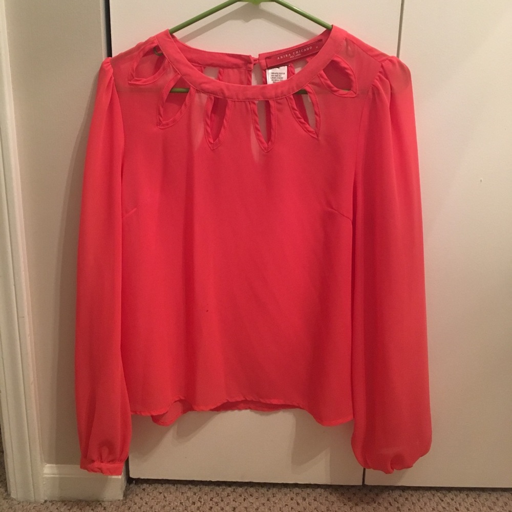 Akira coral top