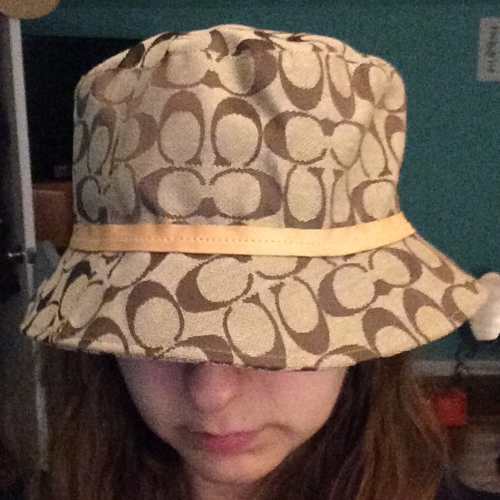 *price drop* Coach bucket hat