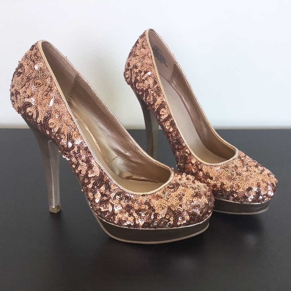 New Olsenboye Rose Gold Sequin Pumps