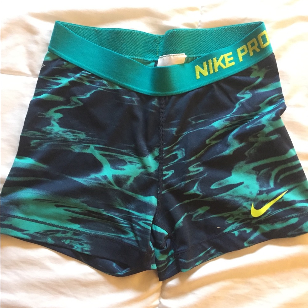 Nike Pro Compression Shorts 💚