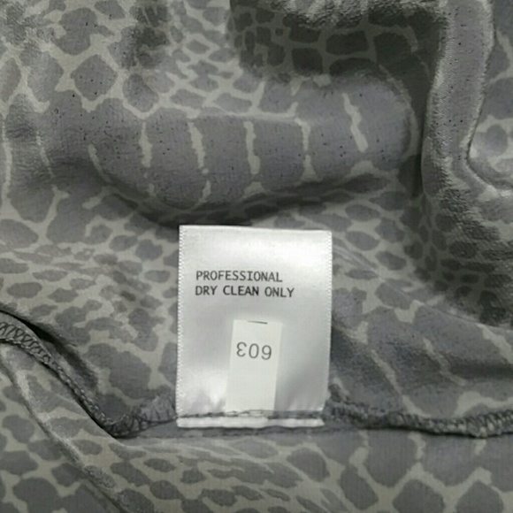 Cynthia Rowley printed gray silk blouse - Picture 6 of 8