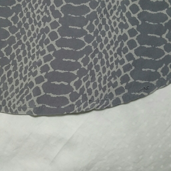 Cynthia Rowley printed gray silk blouse - Picture 7 of 8