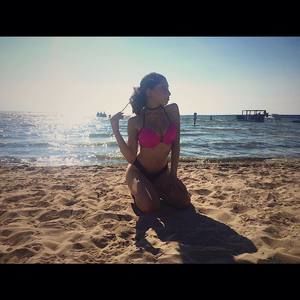 Meet your Posher, Qüééñ