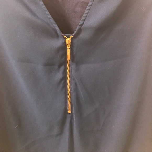 Express Top - Picture 2 of 4