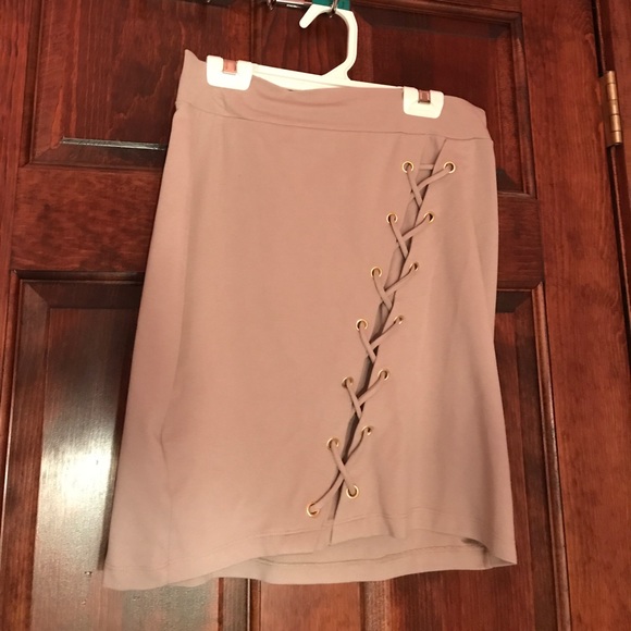 Charolette Russe Lace Up Skirt NWT - Picture 2 of 5