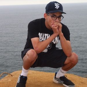 Meet your Posher, Leo