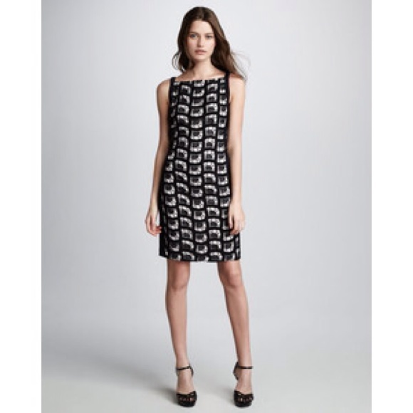 SOLD Diane Von Furstenburg  Crochet Dress - Picture 3 of 4