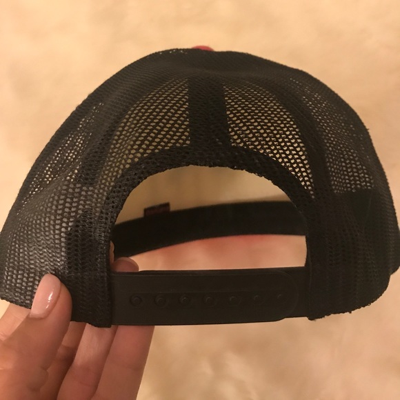 Volcom Snapback 🌴💗 - Picture 2 of 4