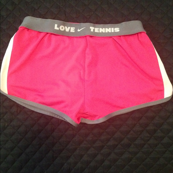 Nike Dri-fit tennis shorts - Picture 2 of 3