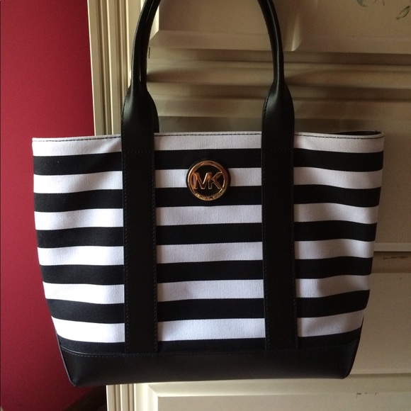 MICHAEL Michael Kors Handbags - NWT Michael Kors Striped Shoulder Bag