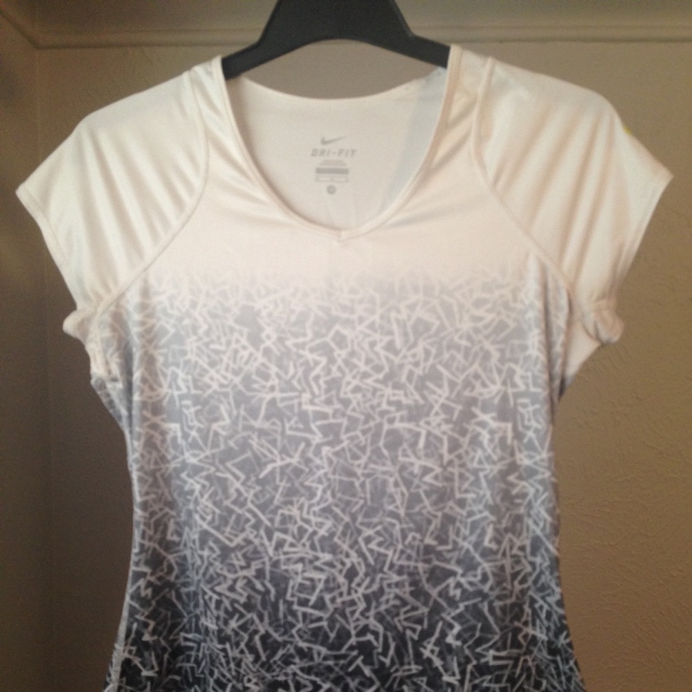 Nike Dri-fit top