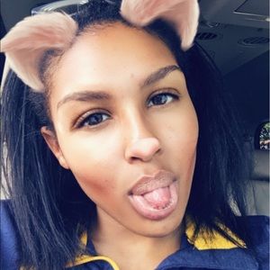 Meet your Posher, Natasha