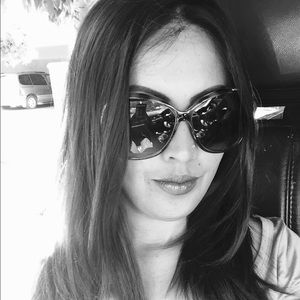 Meet your Posher, Gladys