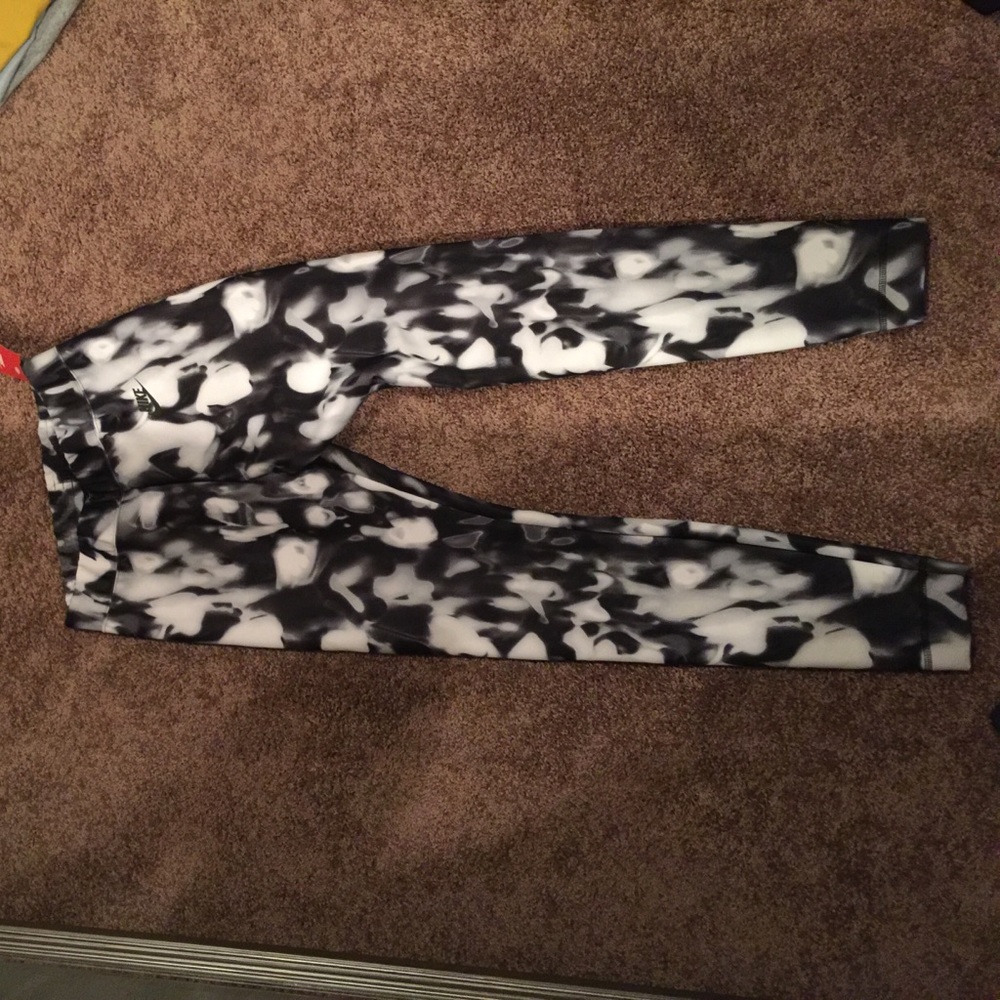 Nike leggings