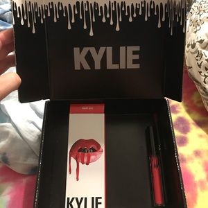 Mary jo k Kylie lip kit