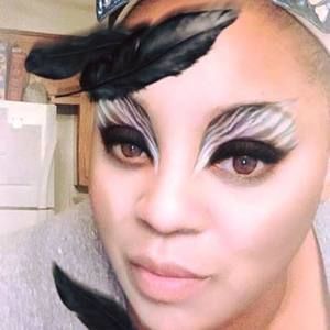 Meet your Posher, Crystal