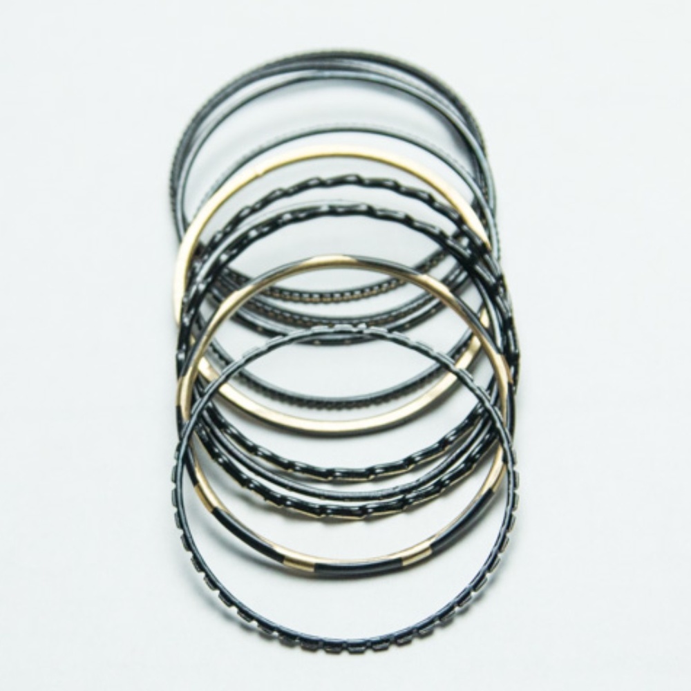 Group of 10 Bangle Bracelet Set
