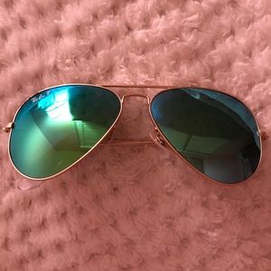 Mirrored Blue/ Green Rayban Aviator (polarized)