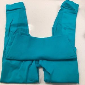 Aqua blue lululemon flex leggings size 4