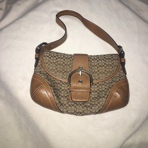 Coach Signature shoulder bag excellent condition