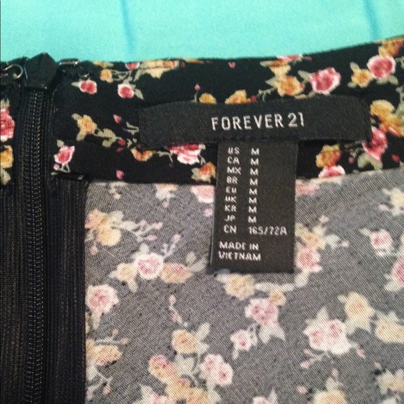 Forever 21 skirt - Picture 3 of 3