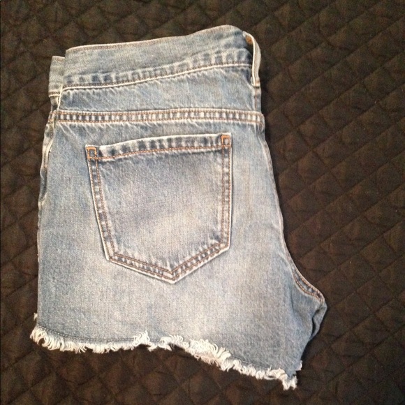Old Navy shorts - Picture 2 of 4