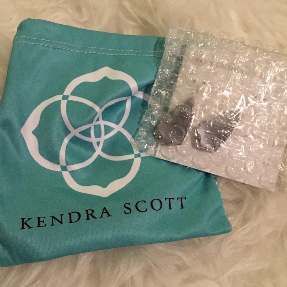 BNWT Kendra Scott "Carla"
