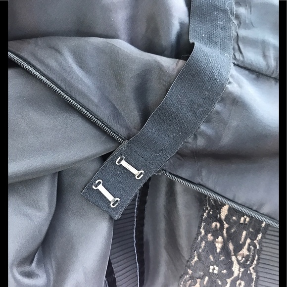 🎉😎🎉HP🎉😎🎉 LOFT Strapless Black Dress Size 4 - Picture 5 of 6