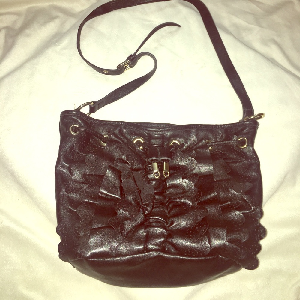 Crossbody with fun ruffle detail