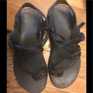 Black Toe Strap Chacos