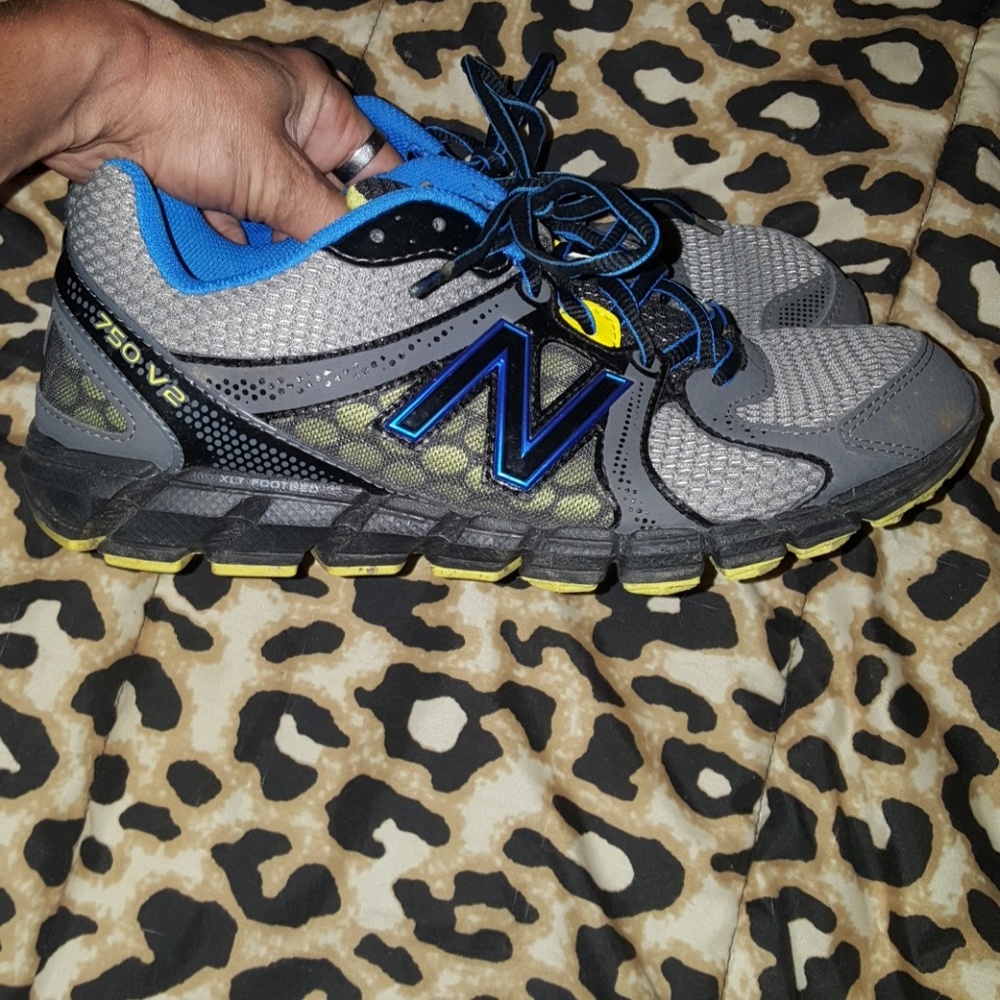 SOLD LOCALLY- NEW BALANCE 750 V2.