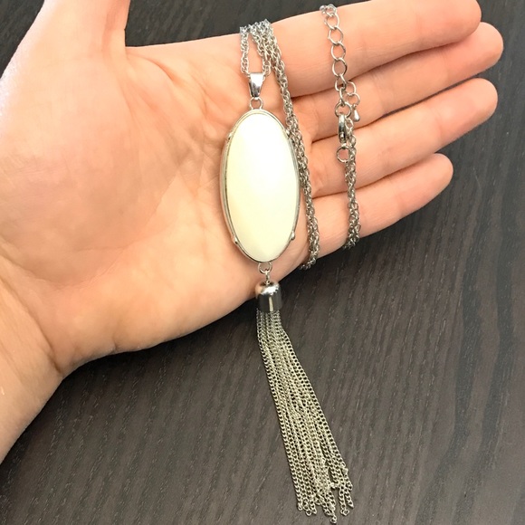 ℕ𝔼𝕎💎💙💎LONG STATEMENT NECKLACE! BLACK OR WHITE - Picture 5 of 16