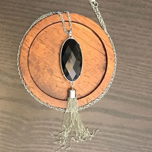 ℕ𝔼𝕎💎💙💎LONG STATEMENT NECKLACE! BLACK OR WHITE - Picture 8 of 16