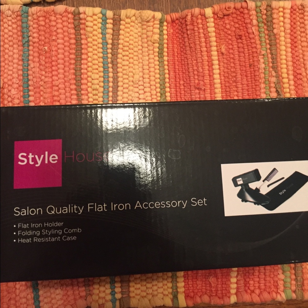 Flat Iron Holder