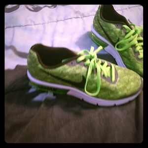 Brand new nike or max sequent print shoes