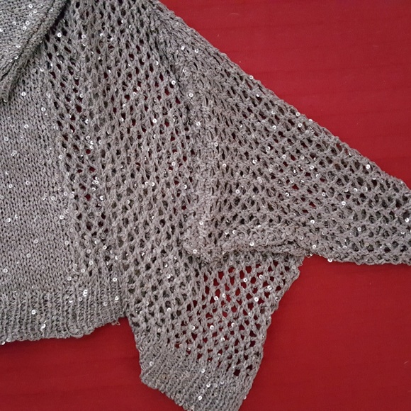 Dolce Cabo silver sequined long sleeve top - Picture 4 of 5